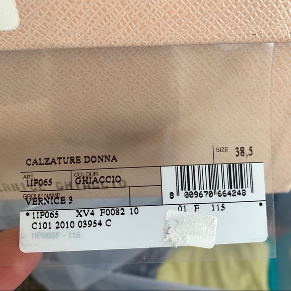 Prada Donna Patent Leather Heel Size 38.5 w/ Box - Picture 10 of 12